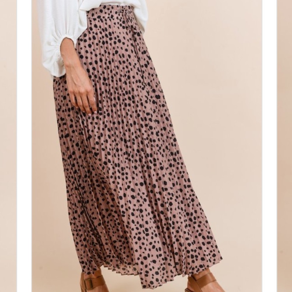 Mauve Maxi Skirt - Picture 4 of 6